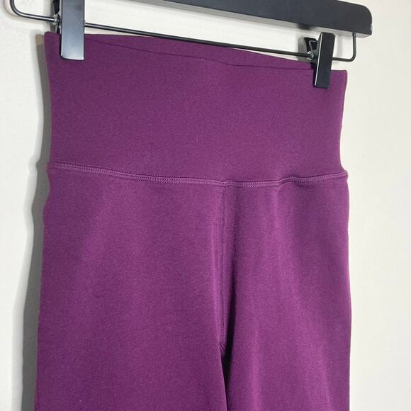FABLETICS High-Waisted SculptKnit Classic Legging plum perfect size x-small - Picture 4 of 6